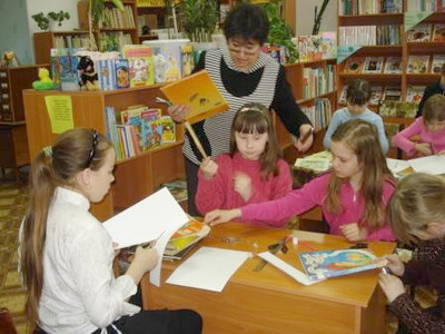 В рамках Весенней недели добра в библиотеках города Шумерли прошла акция «Книжкина больница»